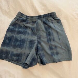 Lululemon 5 inch pace breaker short